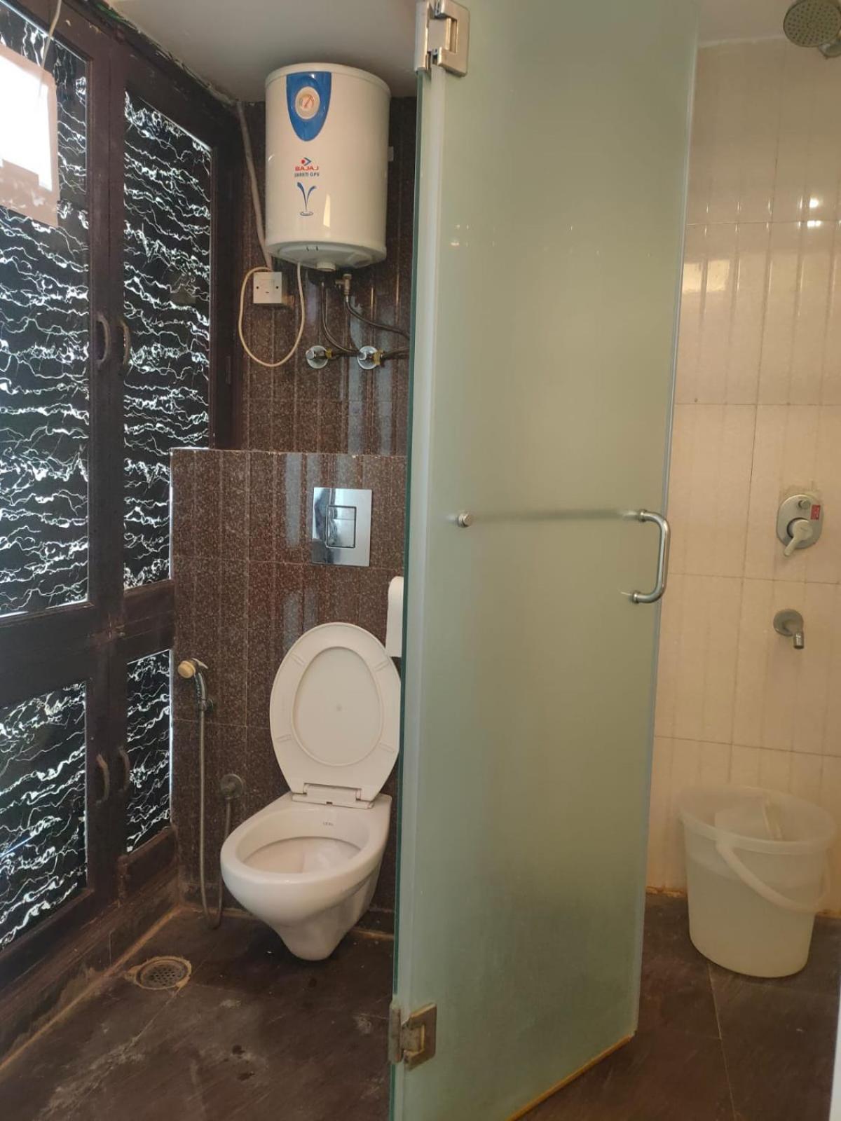 Hotel Blueberry Ню Делхи Екстериор снимка
